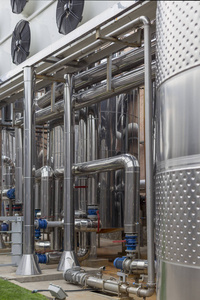 從葡萄到佳釀 探索紅酒生產(chǎn)的藝術與科學